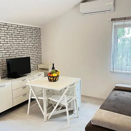 Appartement Alena Vir