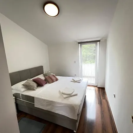 Apartment Alena Vir