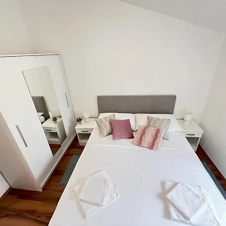Apartment Alena