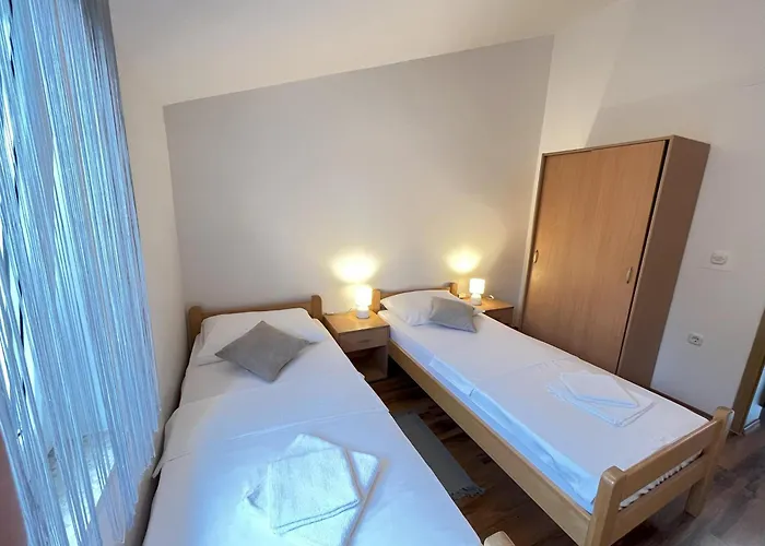 Alena Apartment *